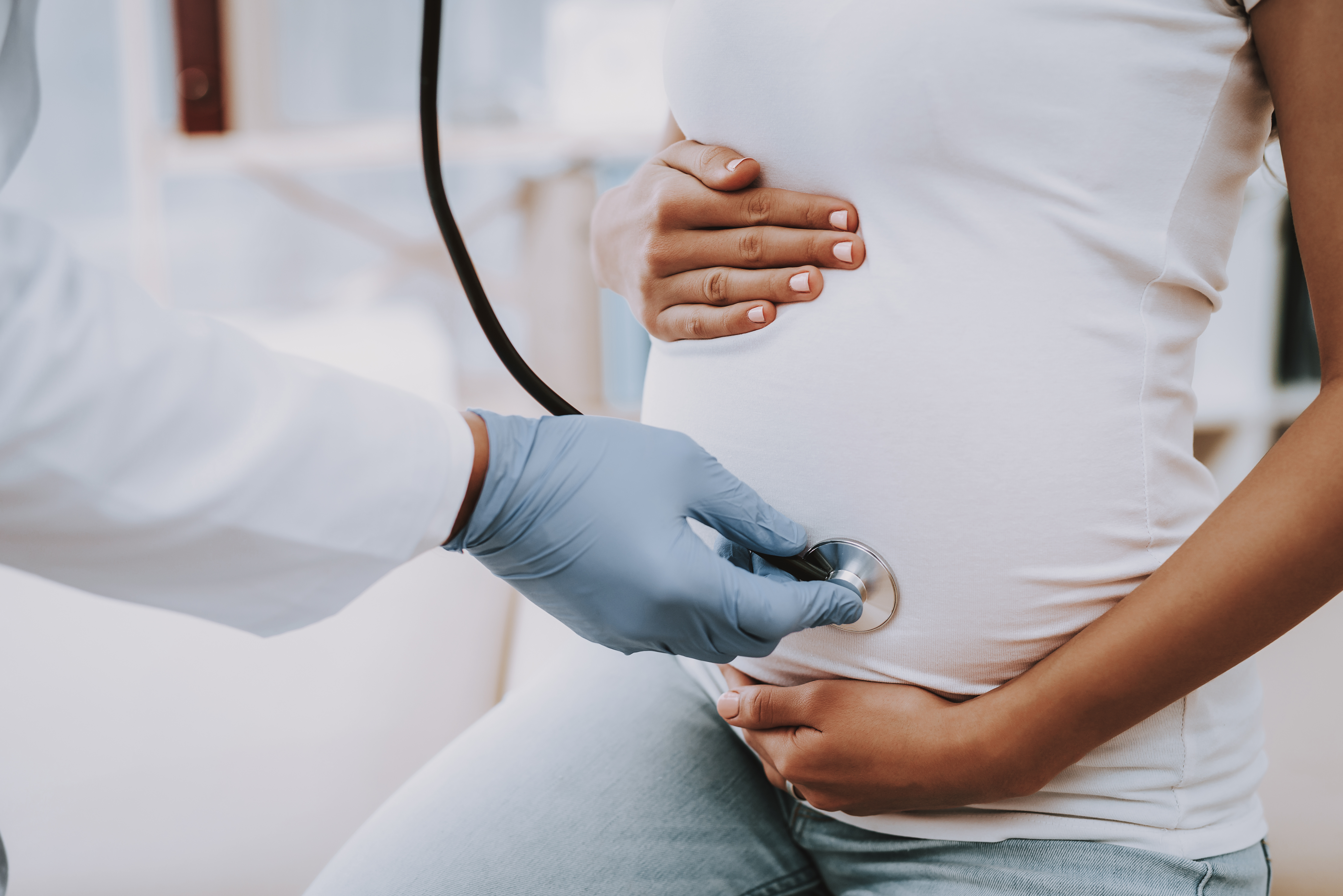 Doctor,Examines.,Consultation.,Hospital.,Doctor.,Have,Fun.,Childbirth.,Belly.,Fan.
